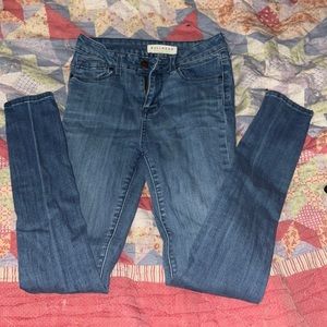 Bullhead blue jeans. Good condition!